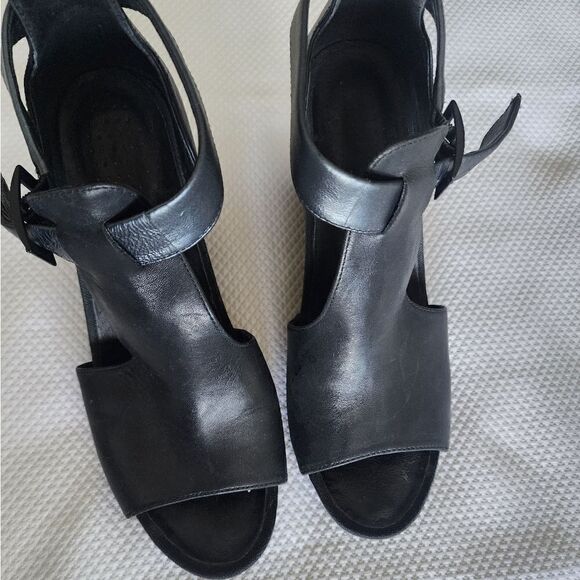 TSUBO wedges shoes leather - Picture 13 of 13